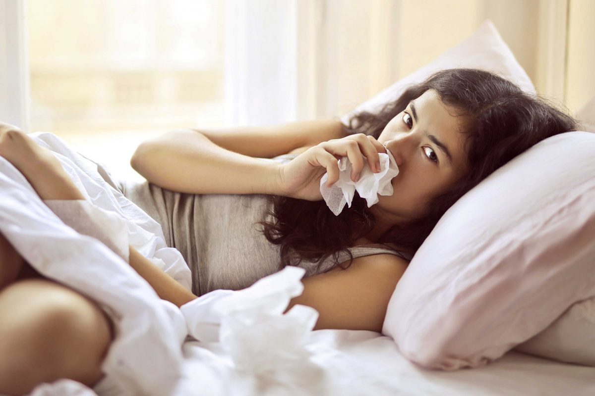 5 modi per aiutarti a prevenire l'allergia notturna